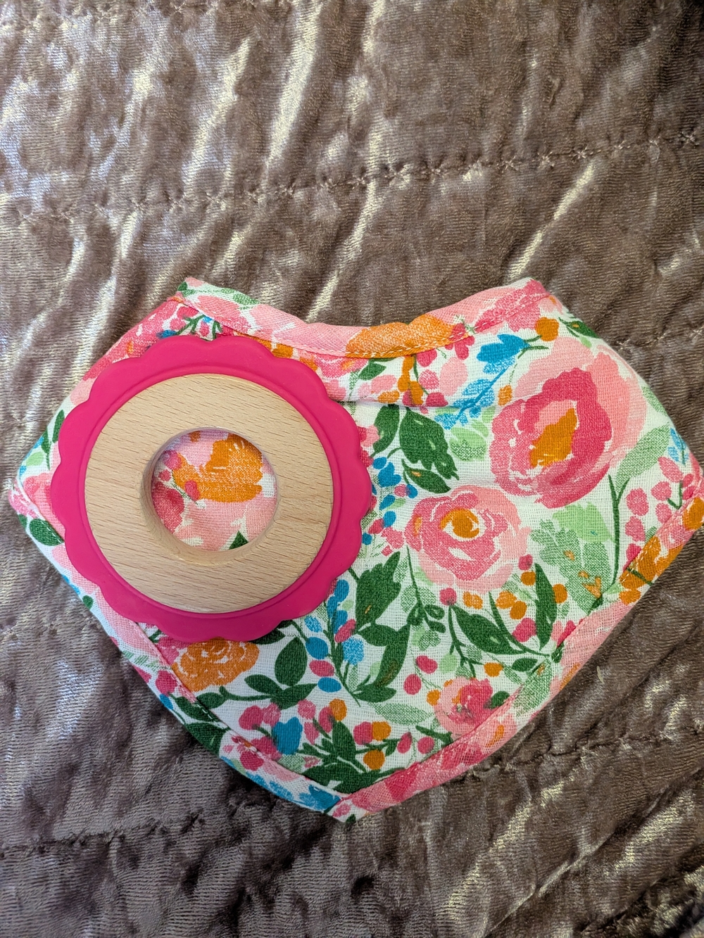 Nwot Floral Baby Bandana Bib with Pink Teether
